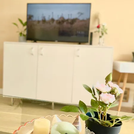 1bdr Flat With A Sea View/terrace, Parking & Wifi アパート